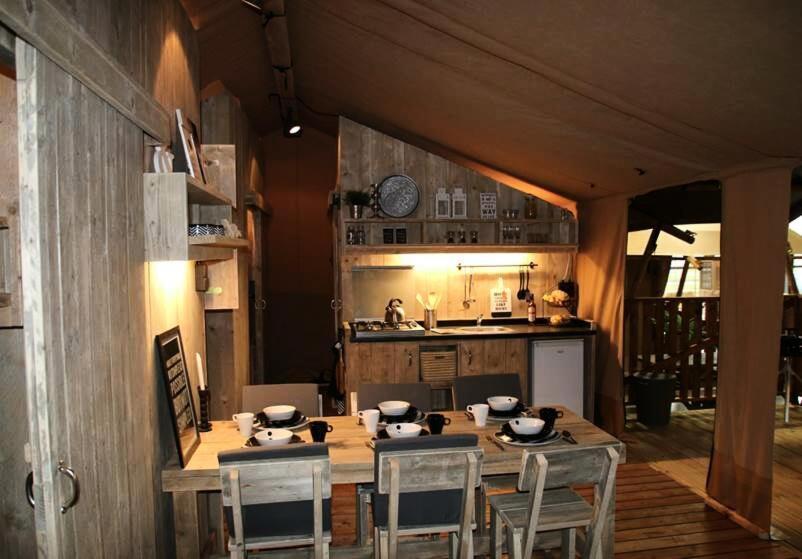 Camping Maeva Escapades Millau Plage Bagian luar foto